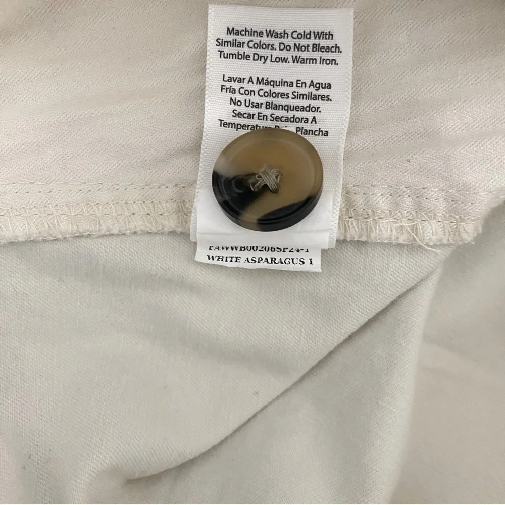 Free Assembly Women’s Chino Khaki Shorts Size 14 Relaxed Casual Dress EUC